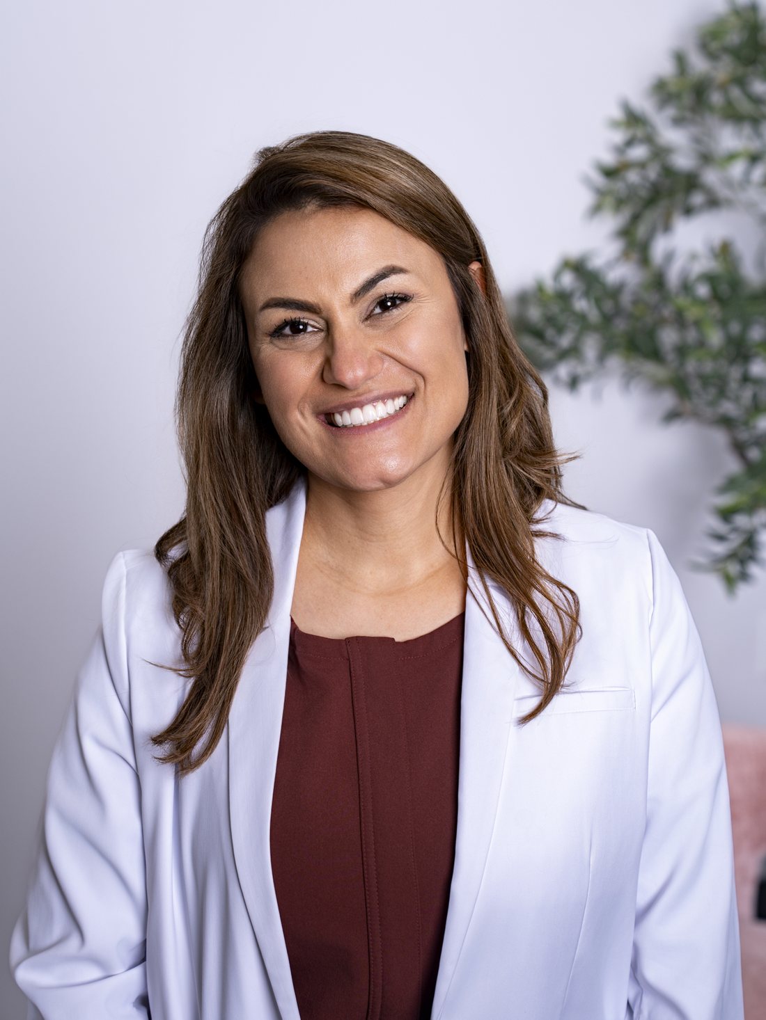 Portrait of Dr. Behnaz (Bennie) Yavari, orthodontist at Artemis Smiles Orthodontics in Sandy Springs, GA.